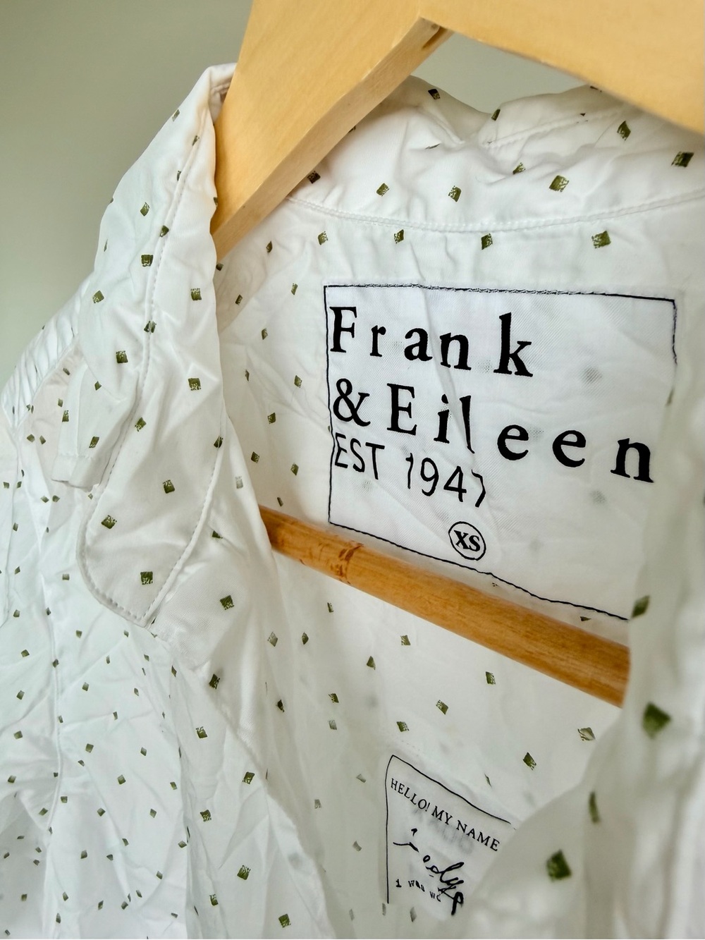 NWOT Frank & Eileen Signature Joedy Crinkle Shirt 100% Cotton XS